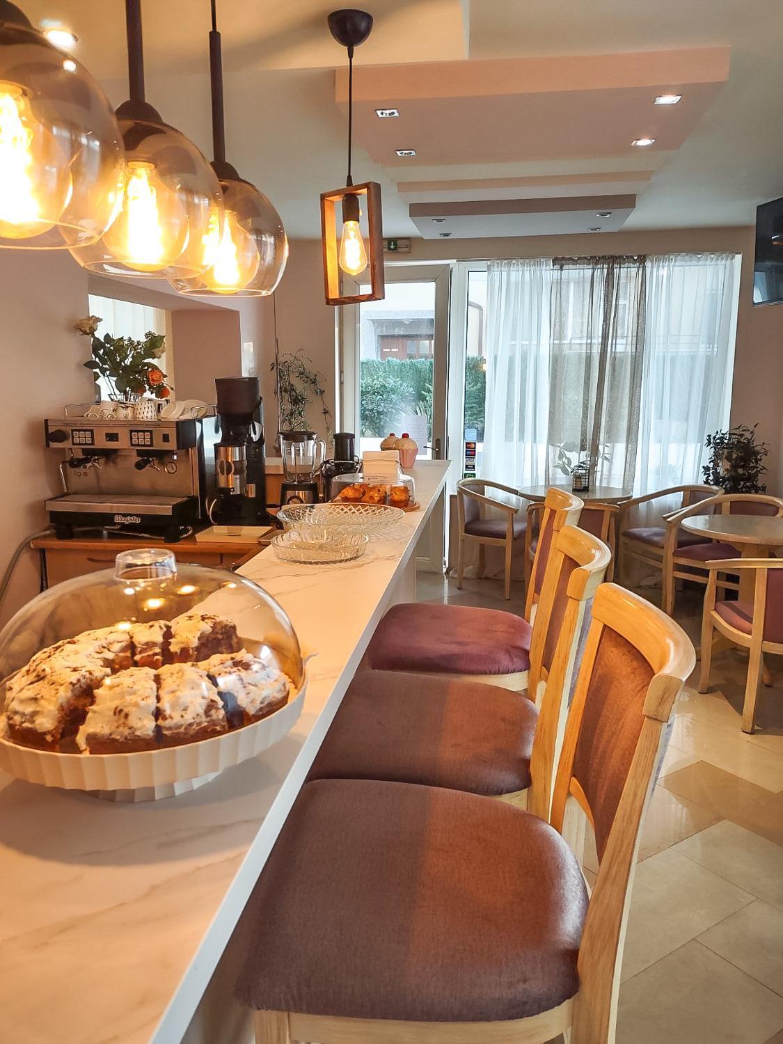 Hotel Acropolis Varna ภายนอก รูปภาพ