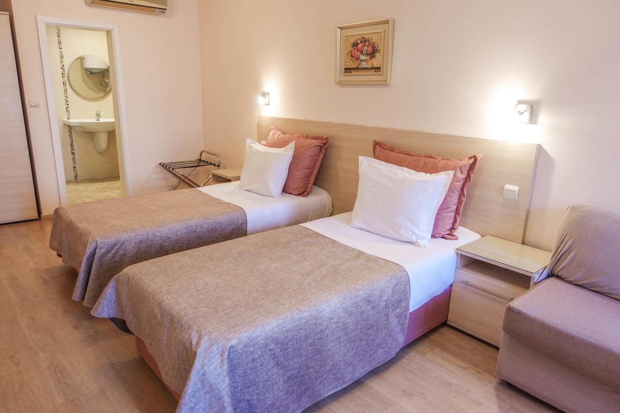 Hotel Acropolis Varna ภายนอก รูปภาพ