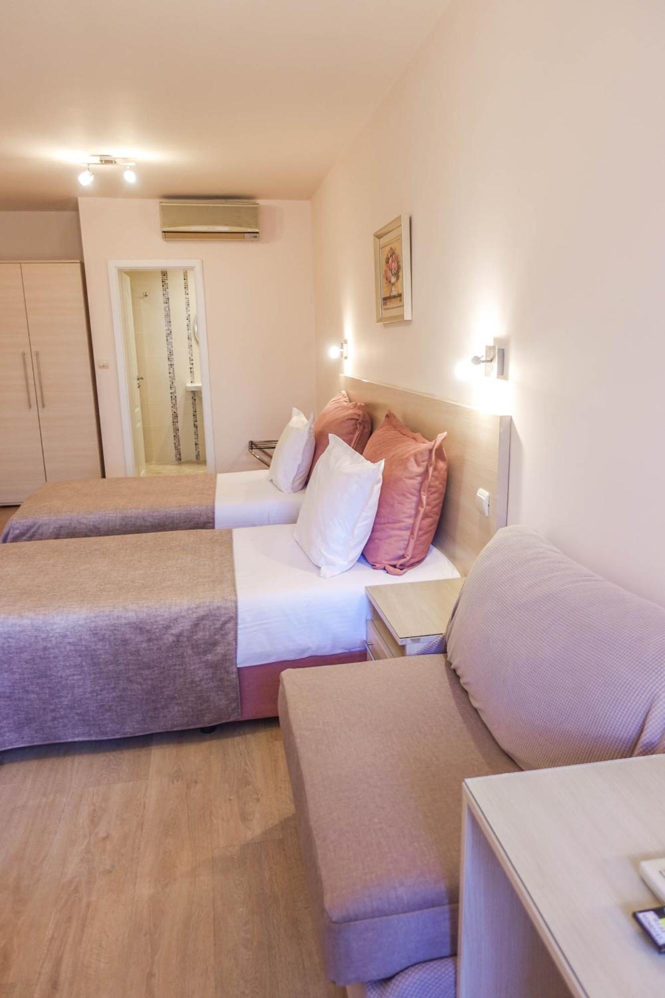 Hotel Acropolis Varna ภายนอก รูปภาพ