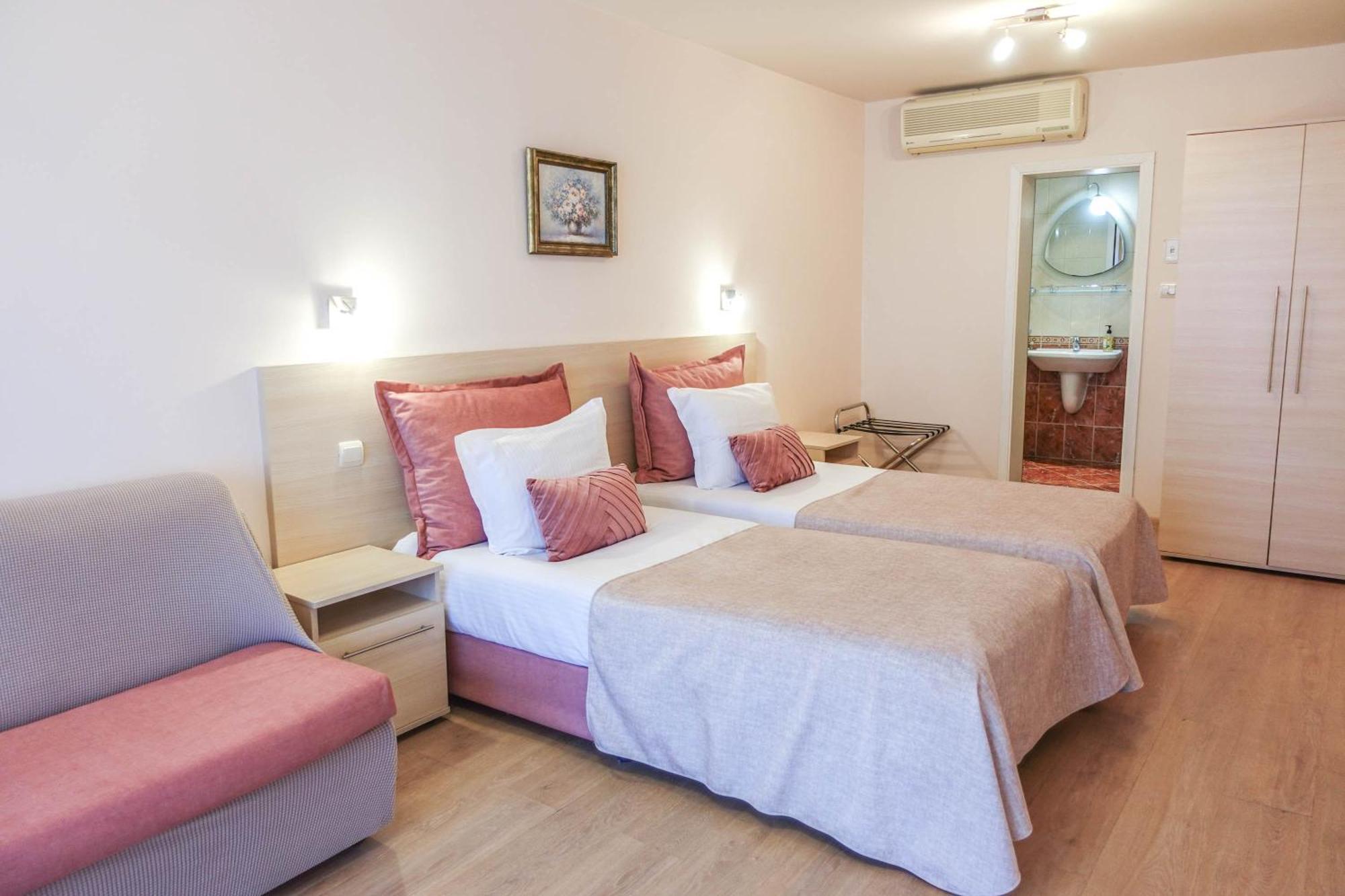 Hotel Acropolis Varna ภายนอก รูปภาพ